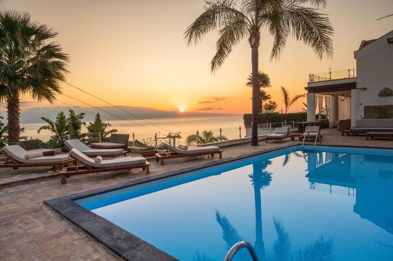 Luxury Taorum Villa With Spectacular Sea Views In Таорміна Екстер'єр фото