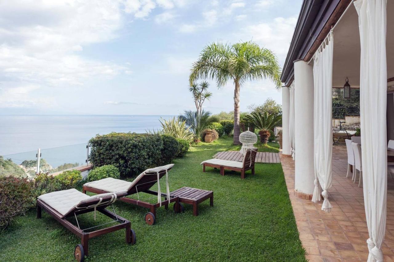 Luxury Taorum Villa With Spectacular Sea Views In Таорміна Екстер'єр фото