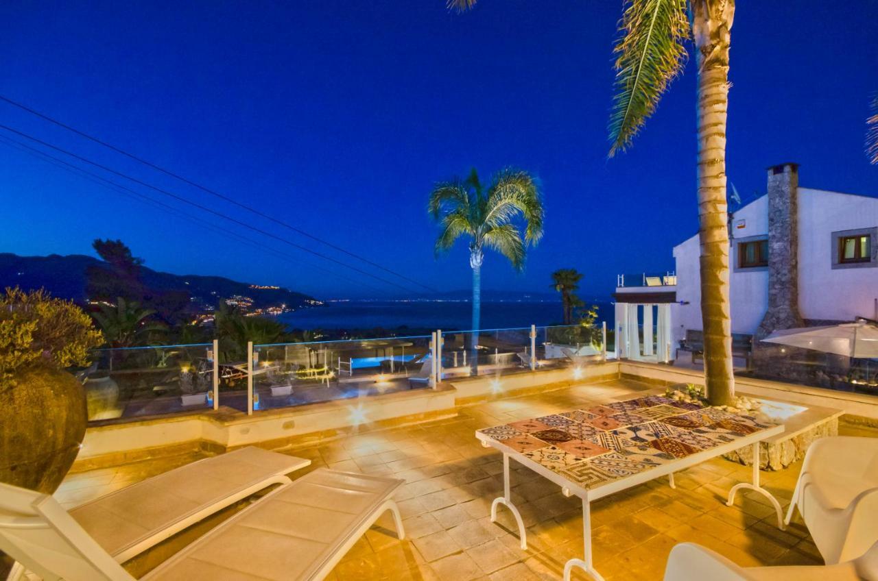 Luxury Taorum Villa With Spectacular Sea Views In Таорміна Екстер'єр фото