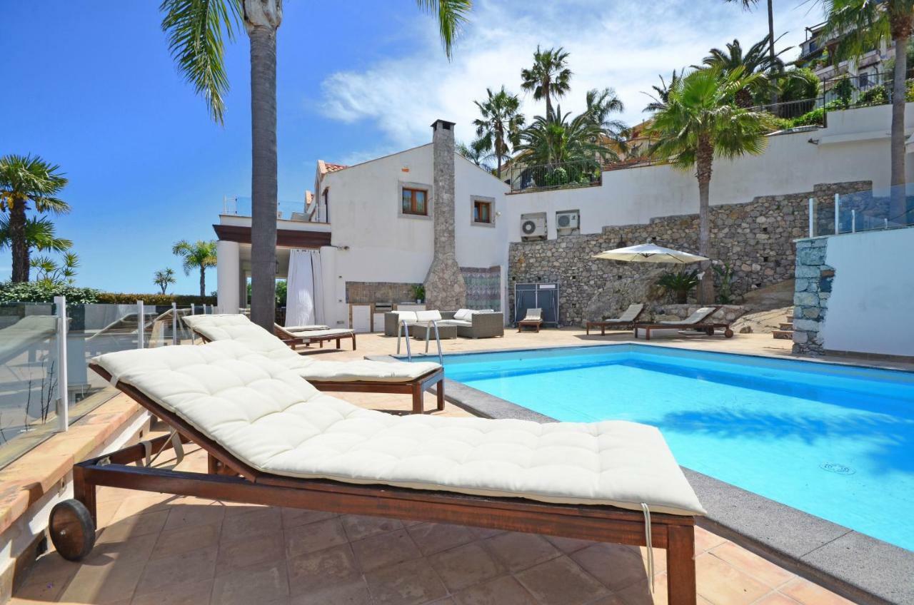 Luxury Taorum Villa With Spectacular Sea Views In Таорміна Екстер'єр фото
