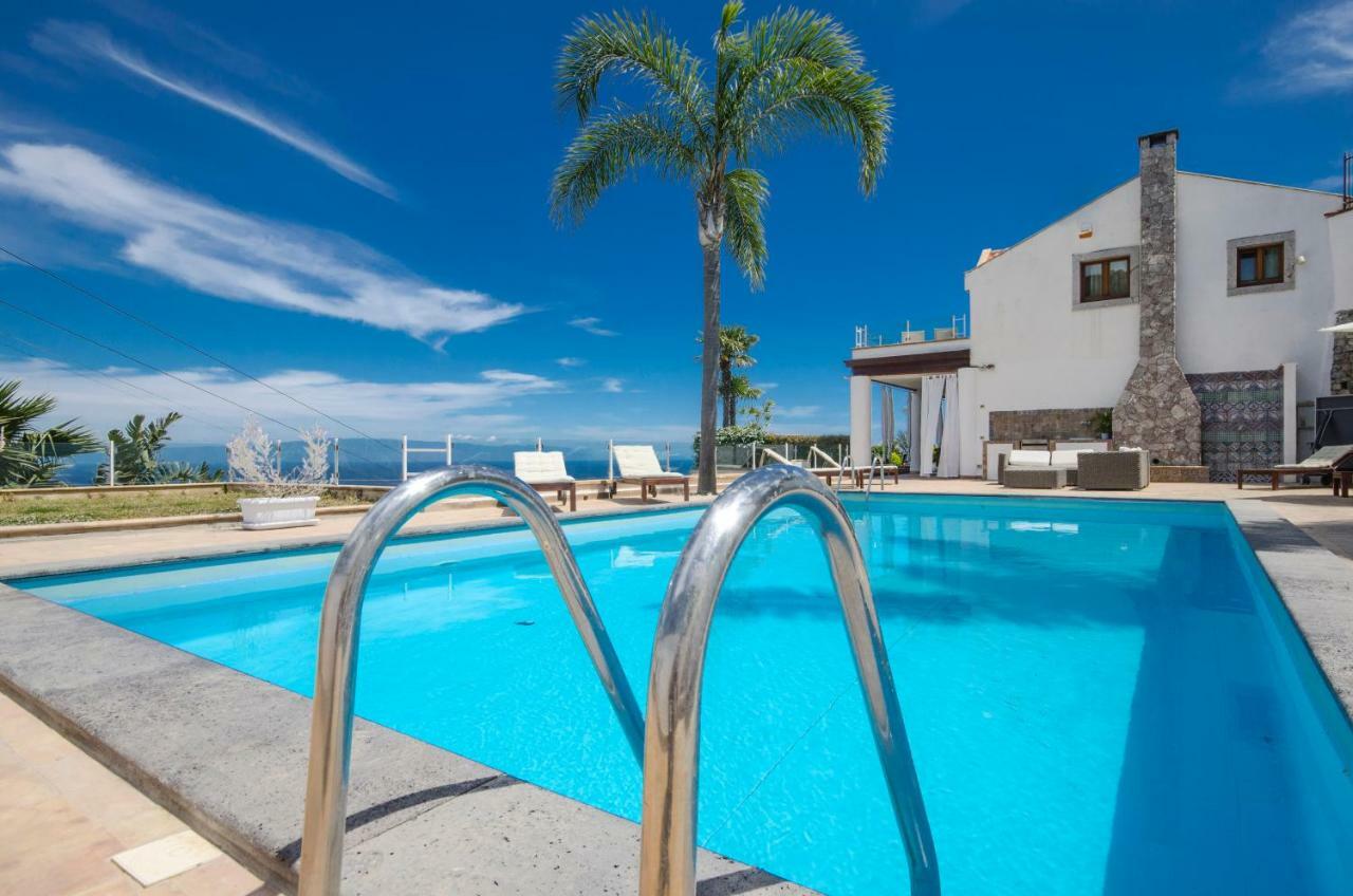 Luxury Taorum Villa With Spectacular Sea Views In Таорміна Екстер'єр фото